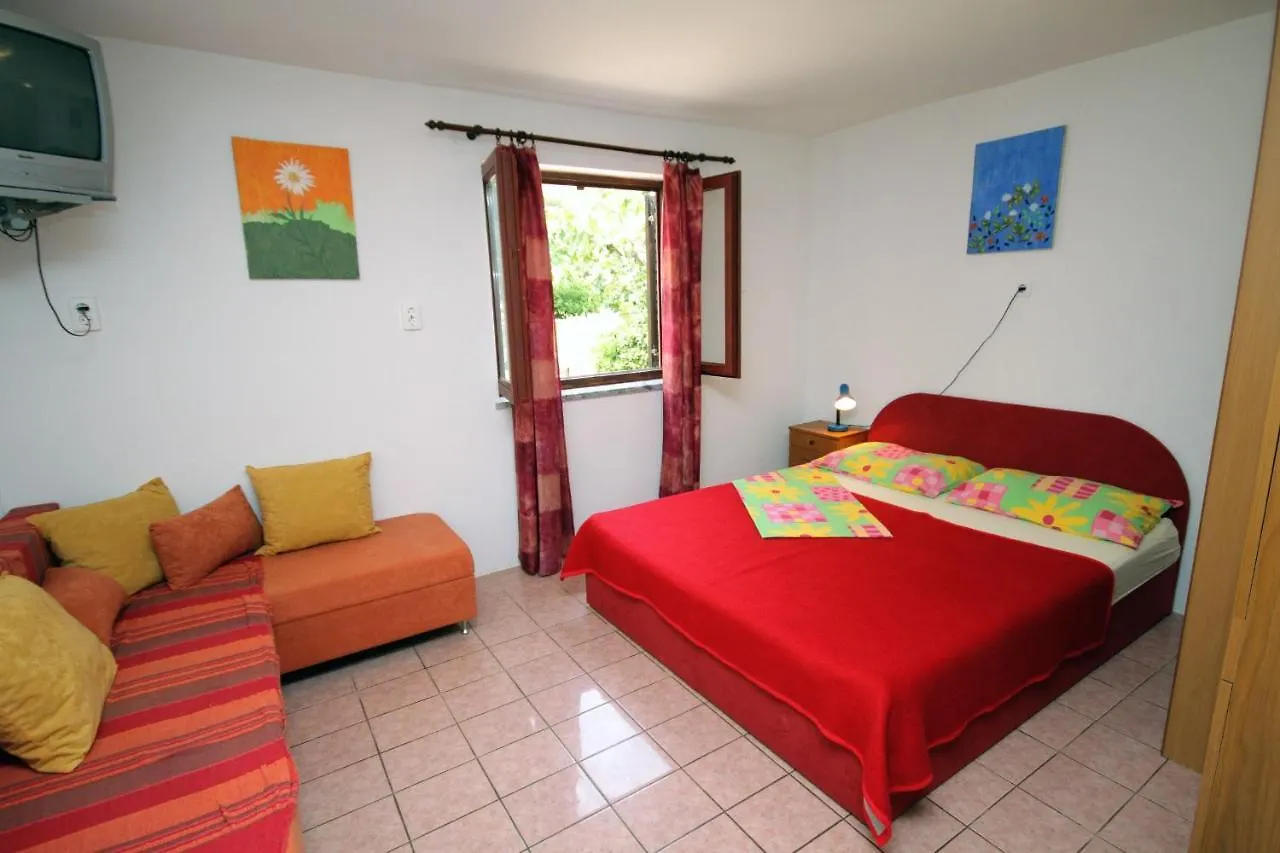 Apartments By The Sea Krk - 5400 Krk Town 0*,